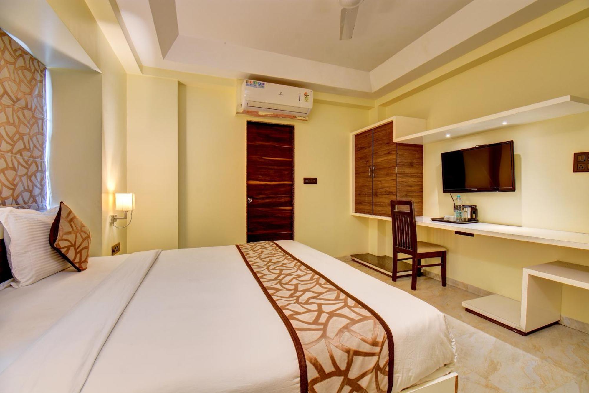 Hotel Deepali Executive ออรังกาบัด ภายนอก รูปภาพ
